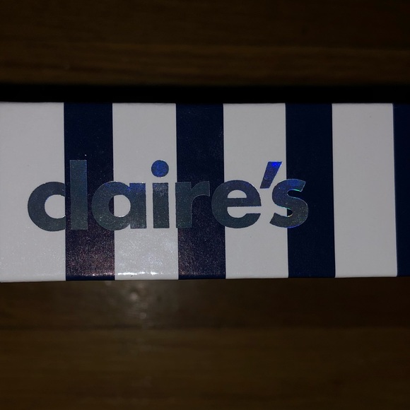 NWT Everything Make Up Book Box Claire’s - Picture 4 of 8